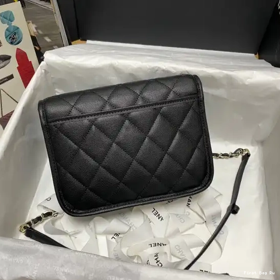 First Bag Ru BAG MESSENGER CHANEL SMALL 0518